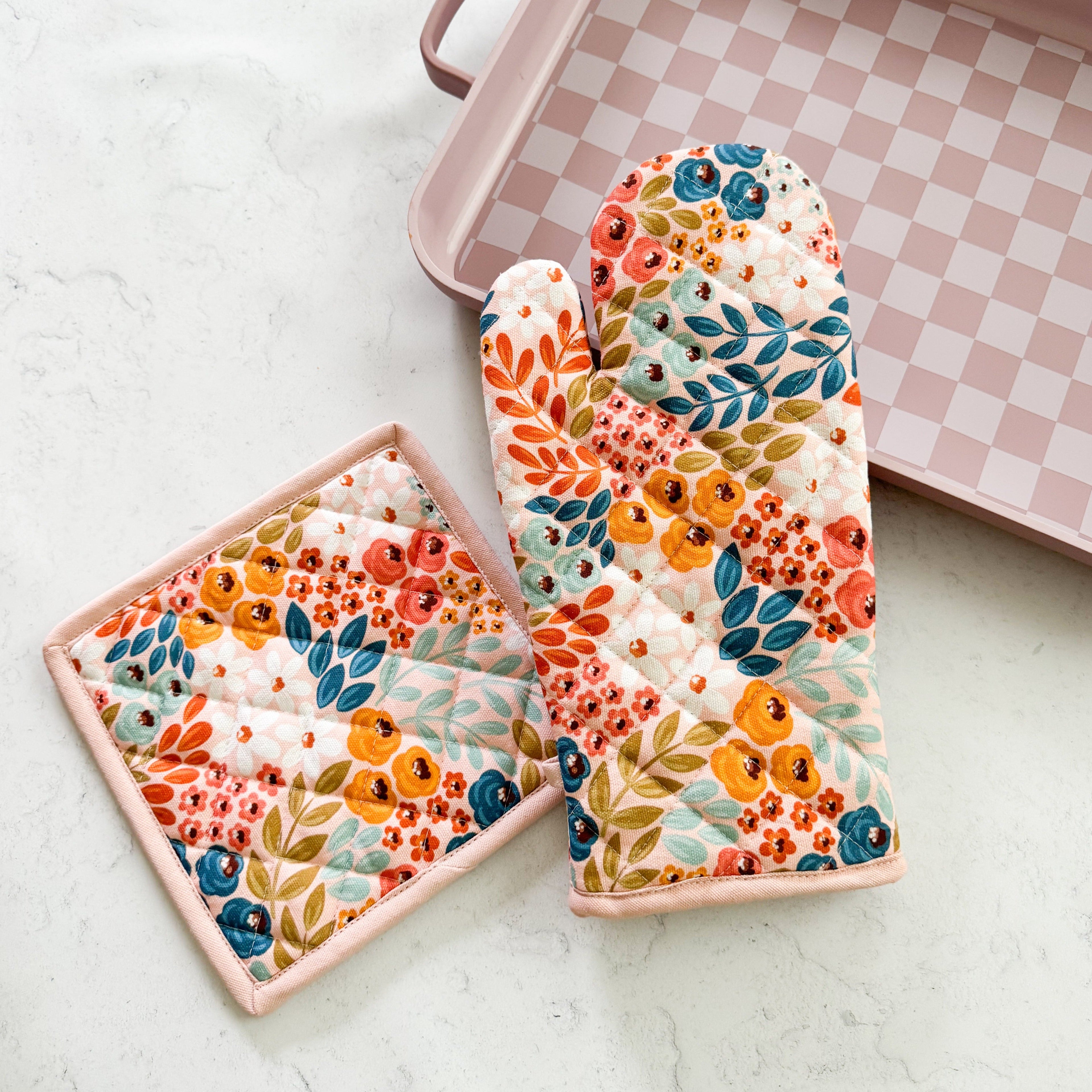 Oven Mitt + Pot Holder Set | Honeysuckle